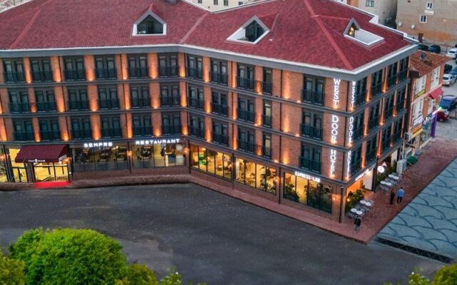 West Door Hotel