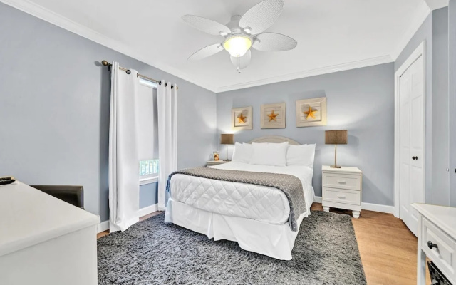Gulf Place Caribbean 311
