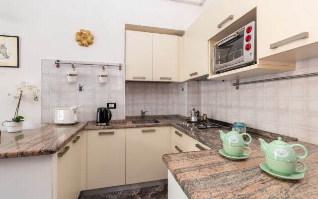 Nice and Cozy Apartment in Crocetta by Wonderful Italy