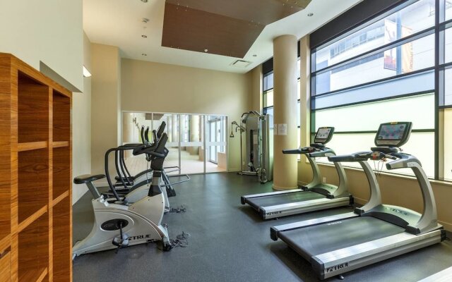 Convenient 2bdr 2BA Richmond Centre Condominium