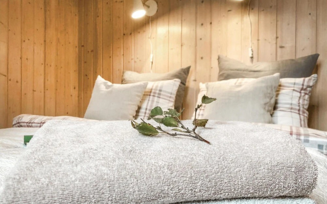 Nice Home in Norheimsund With 4 Bedrooms and Wifi