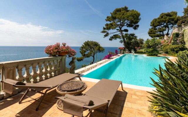 Sea View Suite Apartment In Historic Villa, Exclusive Experience