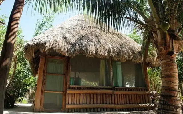 Holbox Hostel & Cabanas Ida y Vuelta Camping