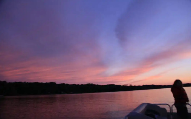 Westwind Inn on the Lake