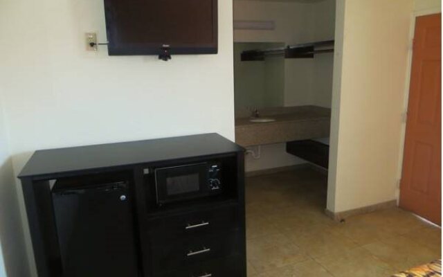 Bayshore Motel