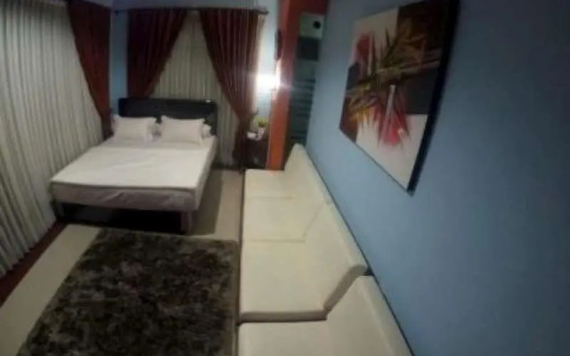 Fazle Mawla Guest House