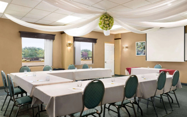 Days Inn by Wyndham Ste. Helene-de-Bagot