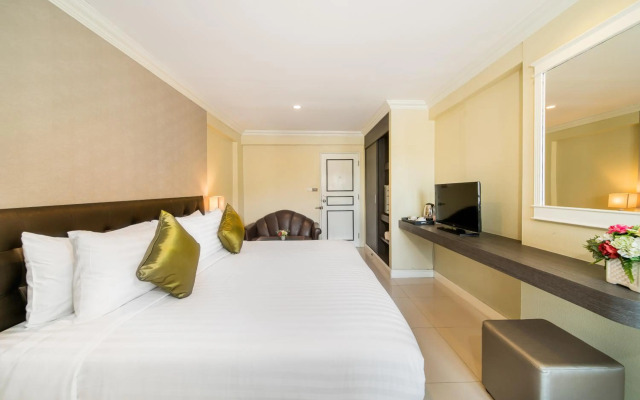 The Niran Grand Hotel