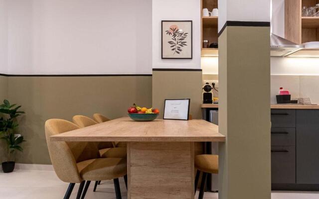 Mar25 by Smart Cozy Suites - In the heart of Athens - 9 minutes from metro - Available 24hr