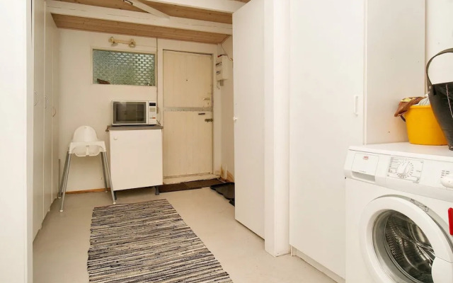 6 Person Holiday Home in Follenslev