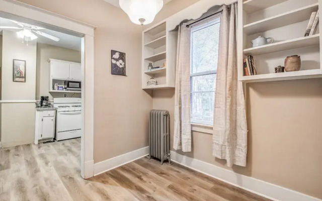 Bluemoon Bungalow 2 Units