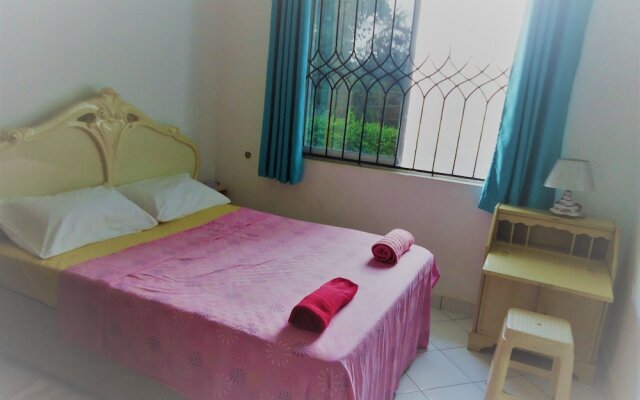 Royal Palms Apartments - Apartment D4