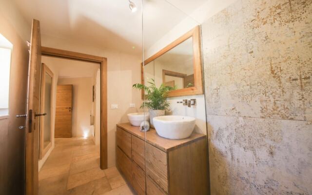 TD Trulli di Carole Renovated Trulli With Pool