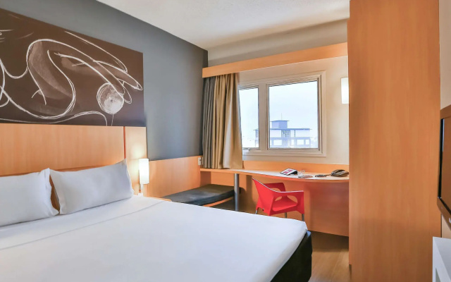 Ibis Goiania
