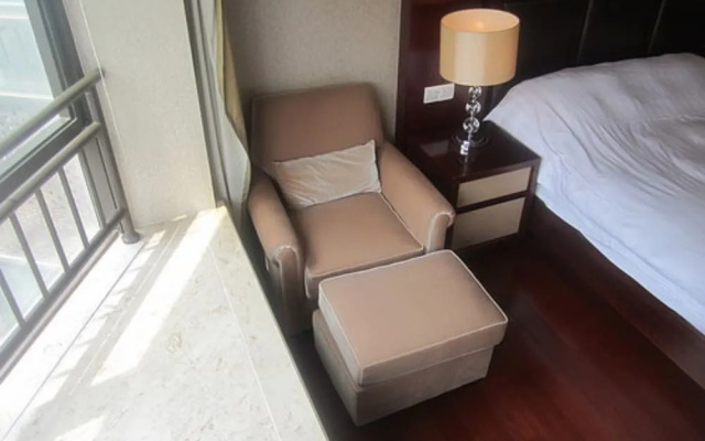 City Center Boutique Apartment Hotel (Shanghai Nanjing West Road)