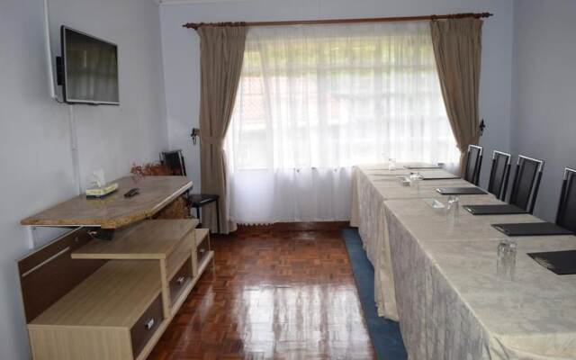 Adies Garden Suites