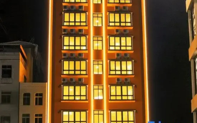 Metropark Hotel (Xuwen County Government Store)