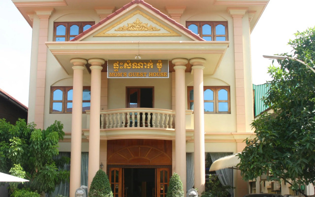Mom's Guesthouse