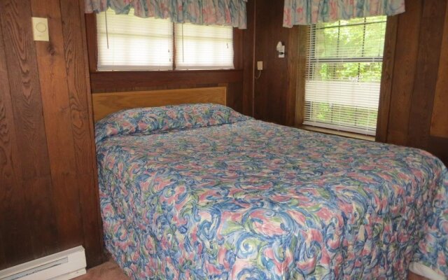 Roaring Fork Motel & Cottages
