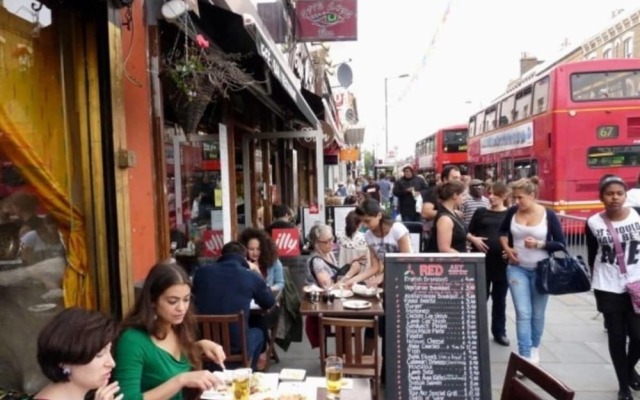Aylie's Awesome 2 Bed Flat in Dalston