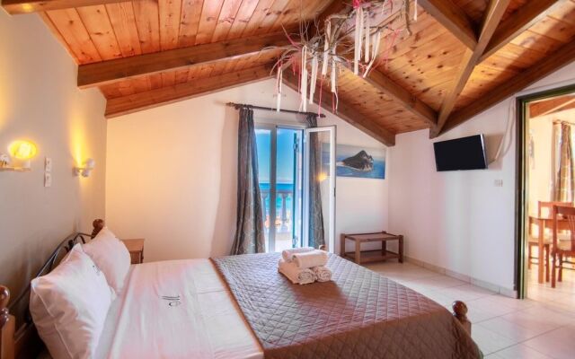 Manthos Beachfront Apts & pool