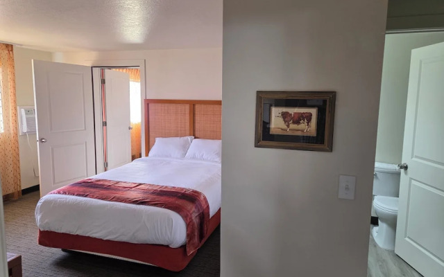 New Western Inn & Suites