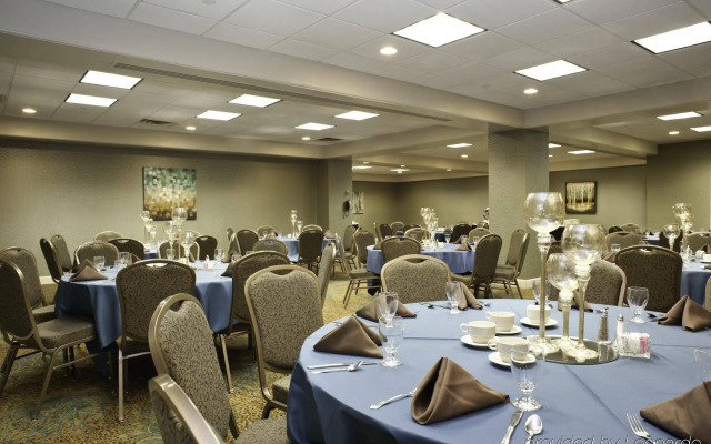 Holiday Inn Rock Island by IHG