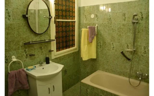 Cat and Co Guesthouse