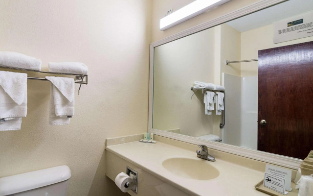 Quality Inn & Suites near I-80 and I-294