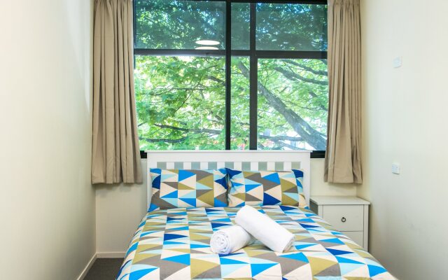 Hobson Lodge - Hostel