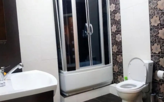 Прекрасная квартира в г. Алматы вдоль набережной