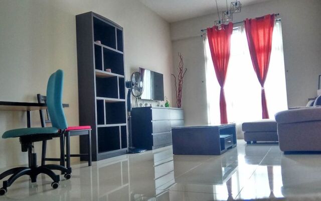 Royal Regent Condominium by iHost