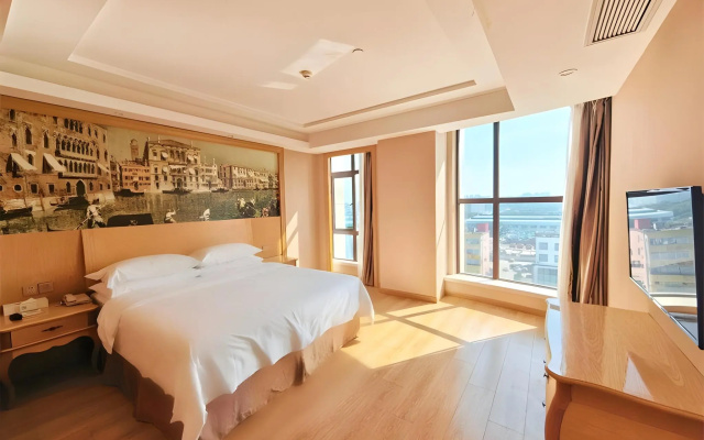 Vienna International Hotel (Shanghai Songjiang Development Zone Sports Center Metro Station) – Guest Rooms – Shanghai