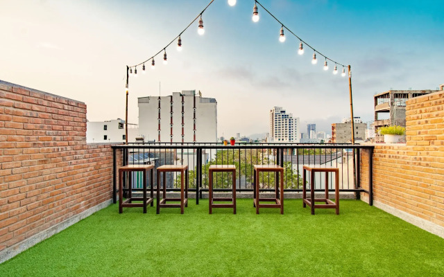 Athena Vintage House