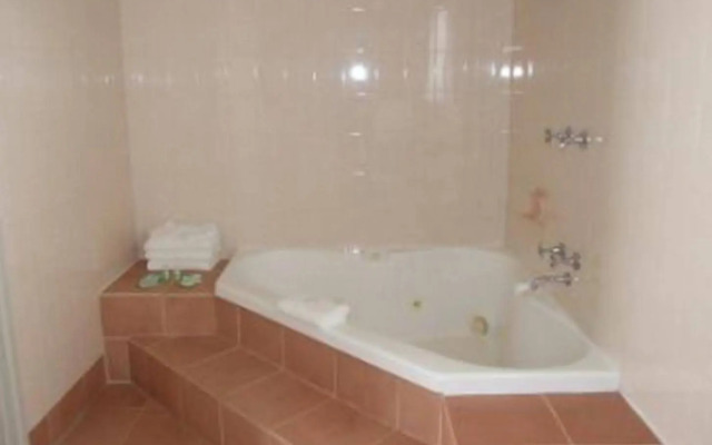 Abbotswood Motor Inn