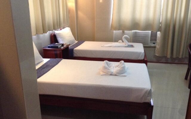 Royal Crest Hotel Restaurant and Sports Centrum