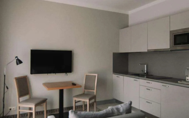 Merepargi ApartHotel & Cafe