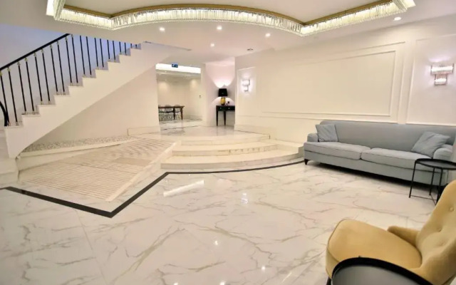 Reo Hotel & Spa