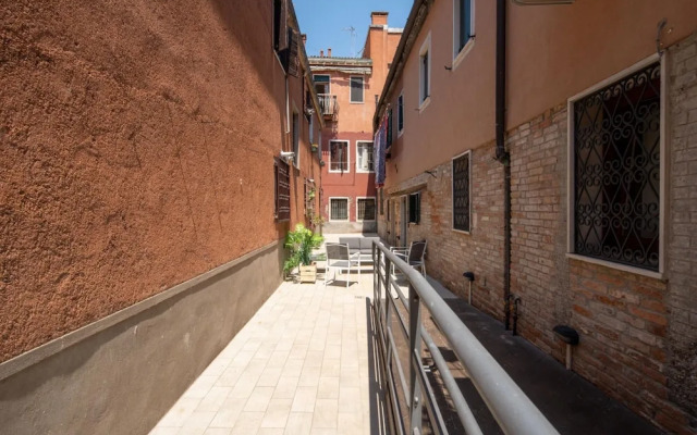 Herion Palace Apt 3 by Wonderful Italy