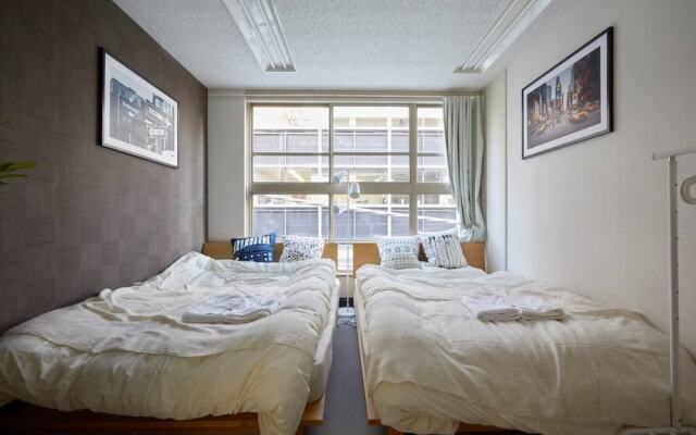 TORA HOTEL Taito B