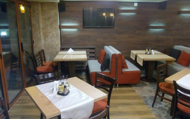 Club Mineral 56
