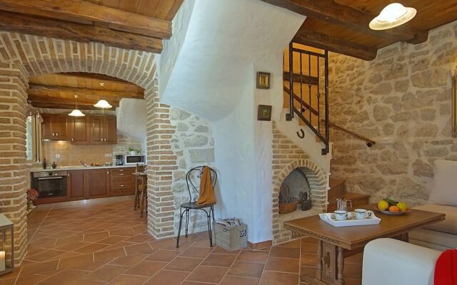 Beautiful Holiday Home in Dracevac With Terrace