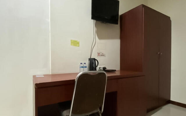 RedDoorz near Bukit Darmo Golf