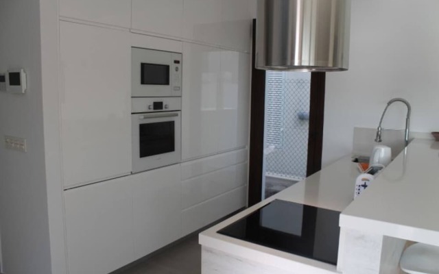 Luxurious Villa sleeps 6 with Private Pool LM1