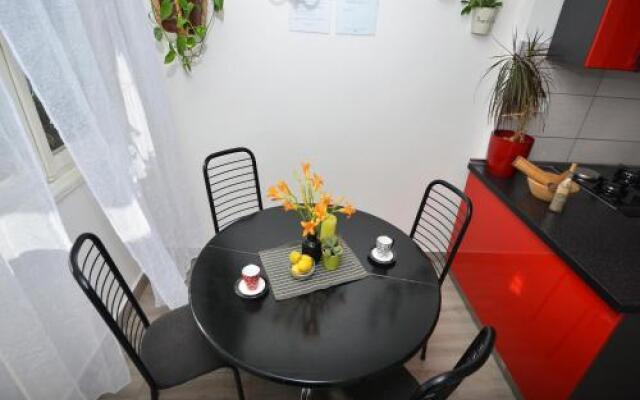 Sunshine Apartment