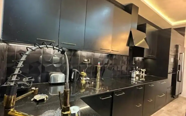 Luxury Central Cosy Villa