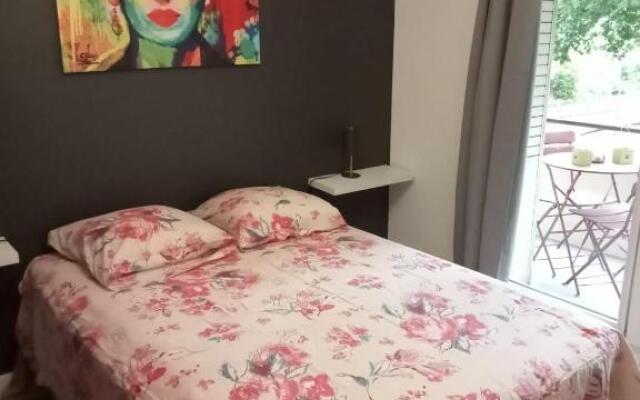 Joli F2 neuf tout équipé proche centre Annecy et Gare