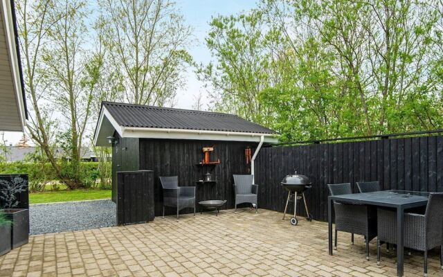 6 Person Holiday Home in Hemmet