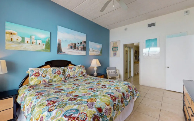 Suntide III Condominiums