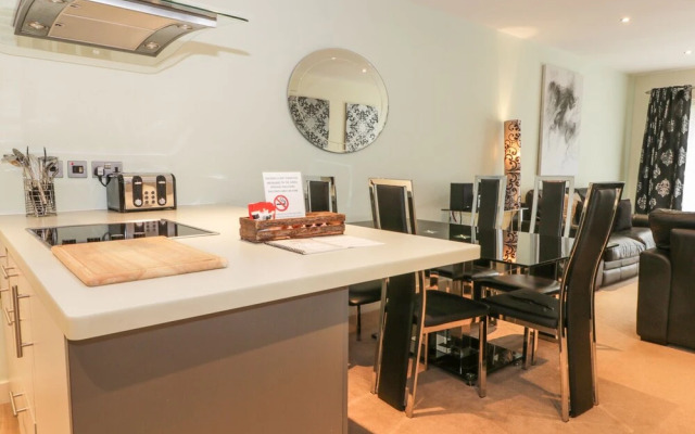 Scarborough Apartments - Two Bed